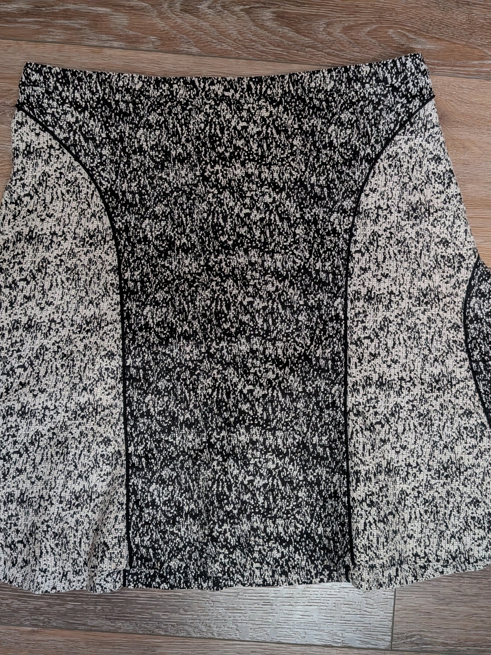 H&M Black and White Speckled Knit Skirt